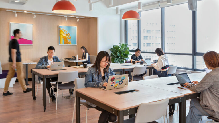 Hoteling: A Modern Approach to Workplace Flexibility
